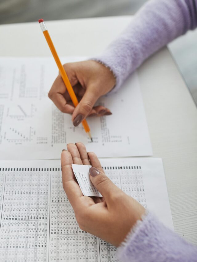 Top 5 AI Tools to Detect Plagiarism in Your Writing