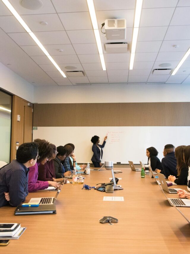 Top 5 AI Tools to Summarize Your Meetings Instantly